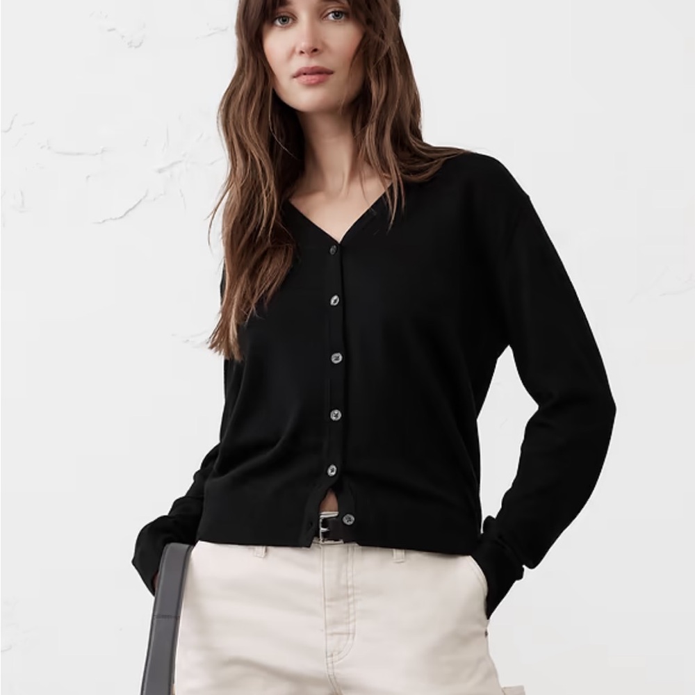 Banana Republic V-Neck Black Forever Cardigan